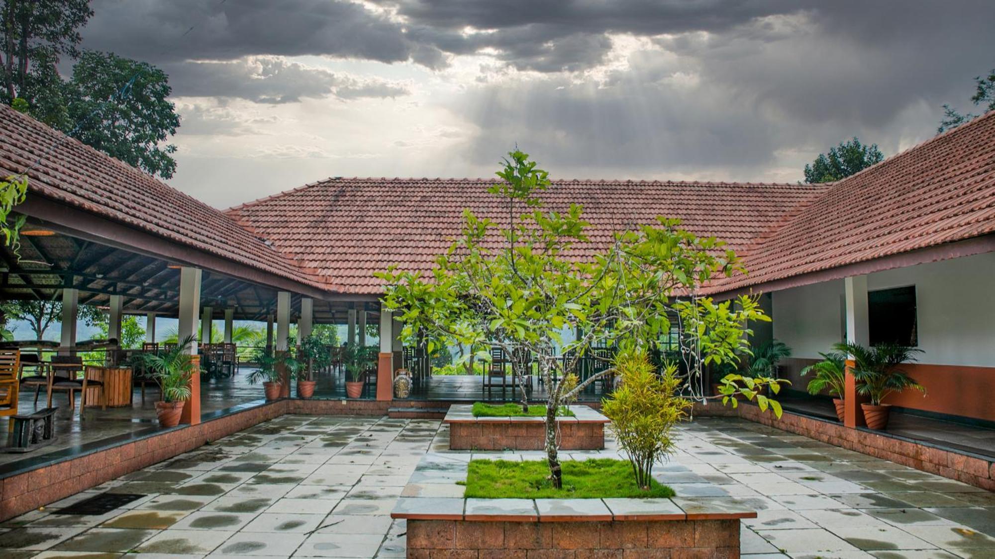 Pranavam Resort & Spa Tariyod Kültér fotó